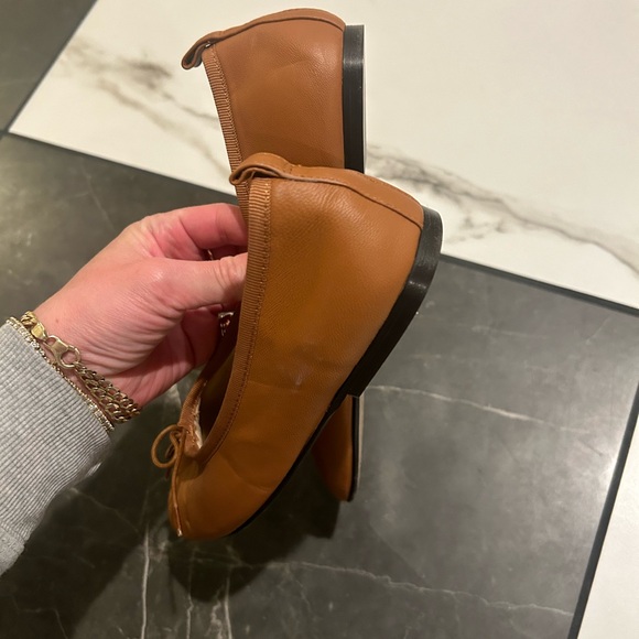 EVERLANE The Italian Leather Day Ballet Flat
NWOB size 7.5 - Picture 6 of 9